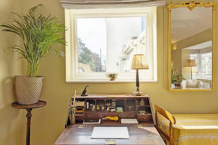 Palm Tree Cottage -  an annexe that sleeps 2 guests  in 1 bedroom in Fishbourne (West Sussex), West Sussex