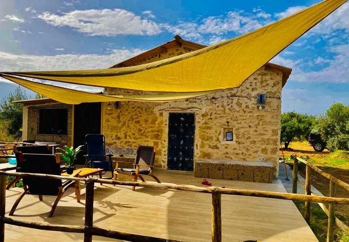 Villa per 5 persone, con piscina e panorama nonché giardino, con animali domestici - 1