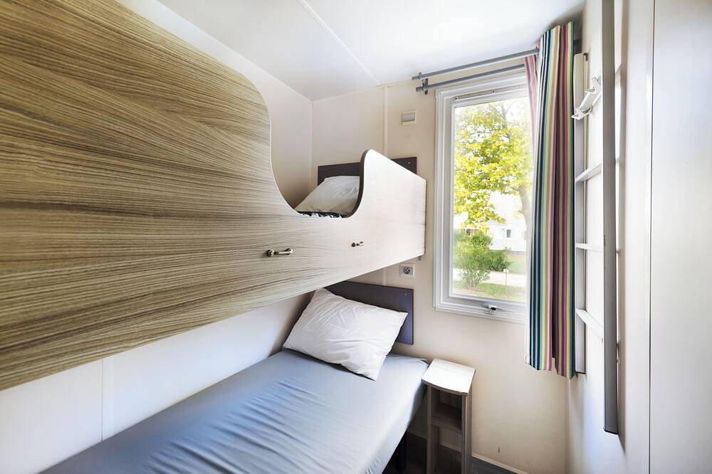 Mobile-home 6 persons air-conditioned camping 4* France in Cheval-Blanc, Parc naturel régional du Luberon
