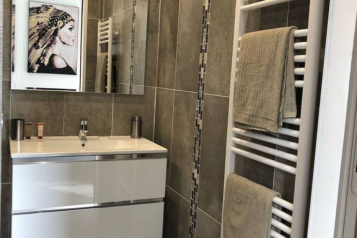 Cocooning house - sea view - 4km from Cannes - 6 travellers in Vallauris, Mediterranean Coast (France)