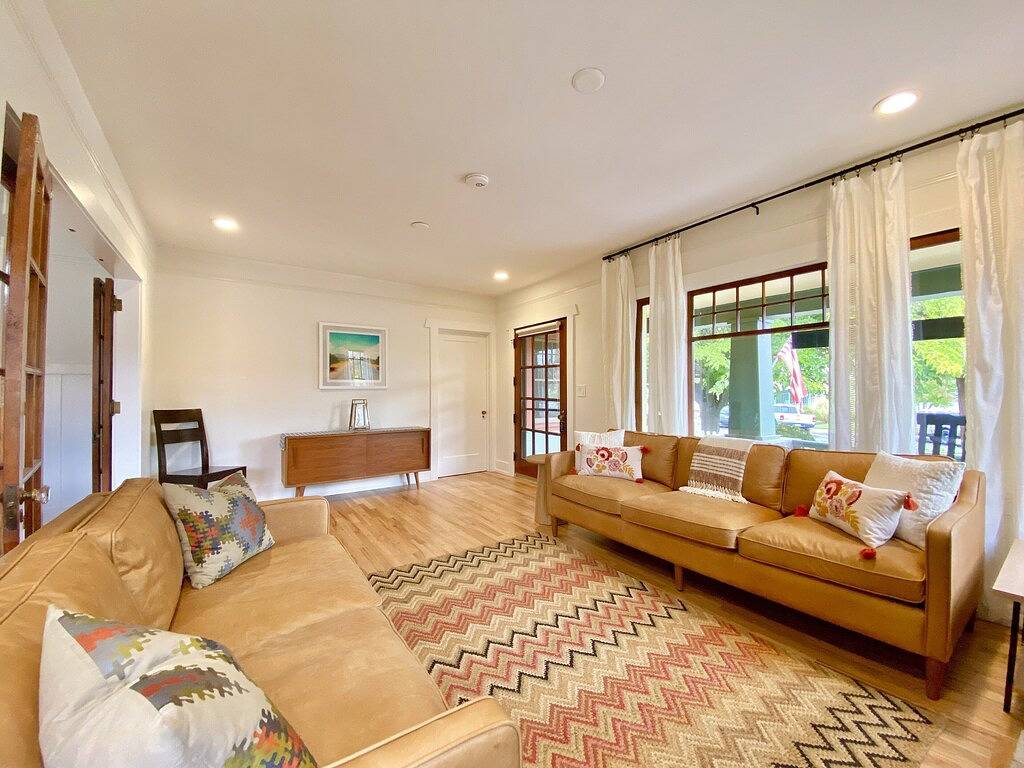 Fully Renovated, Charming Craftsman Home in Downtown Paso Robles Wine Country in El Paso de Robles, San Luis Obispo County