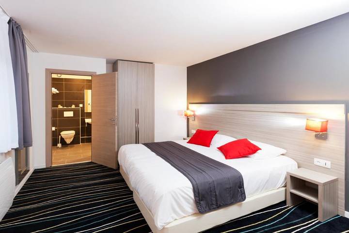 Hôtel pour 2 personnes, avec terrasse, animaux acceptés à Villenoy - 4