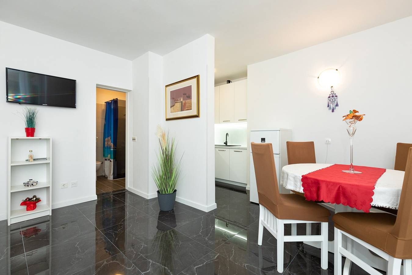 Appartement entier, Apartment on the ground floor with a large terrace in Baška, Krk