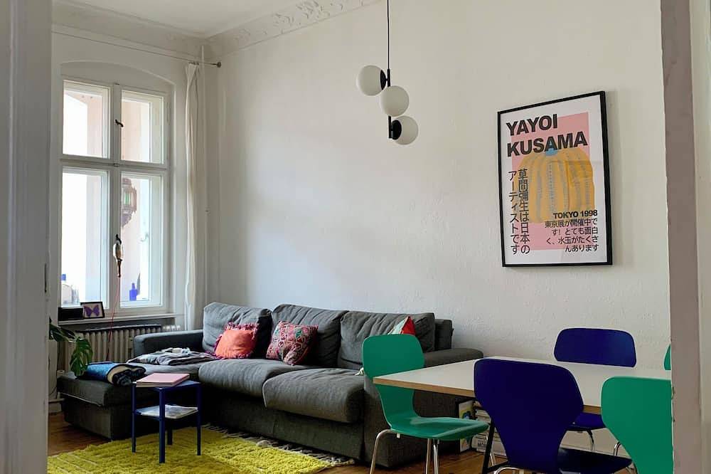 Ganze Wohnung, Farbige Design 2-Zi-Altbauwhng beim Maybachufer. Kinder- & Haustierfreundlich in Berlin Innenstadt, Berlin