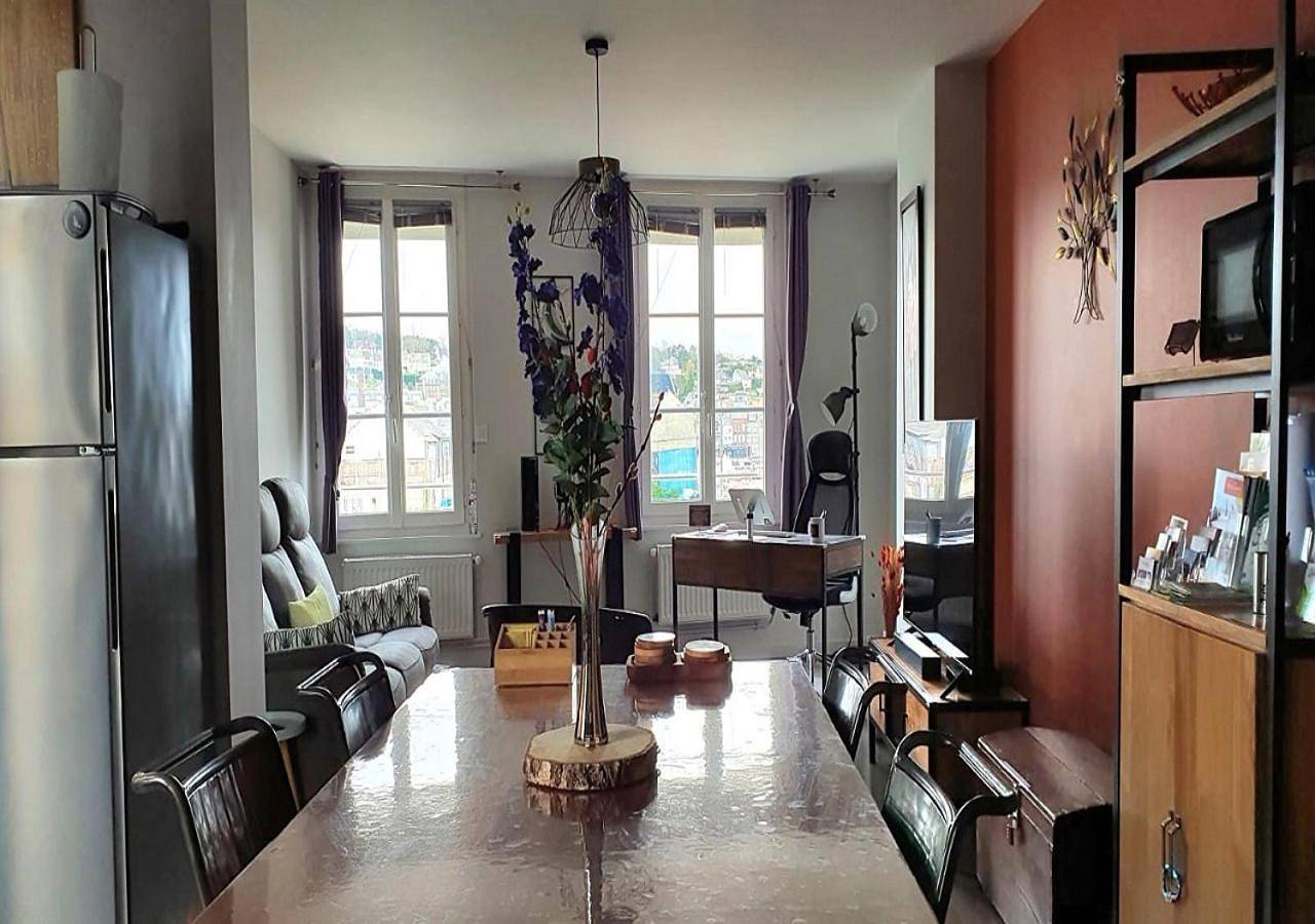 Appartement entier, Two-Bedroom Apartment in Fécamp, Région du Havre