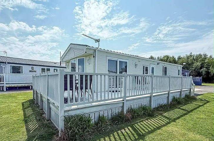 Glamping for 6 people, with balcony, child-friendly in Hunstanton