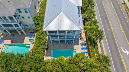 Vacation Rental for 13 Guests in St. Augustine Beach, St. Augustine, Picture 1