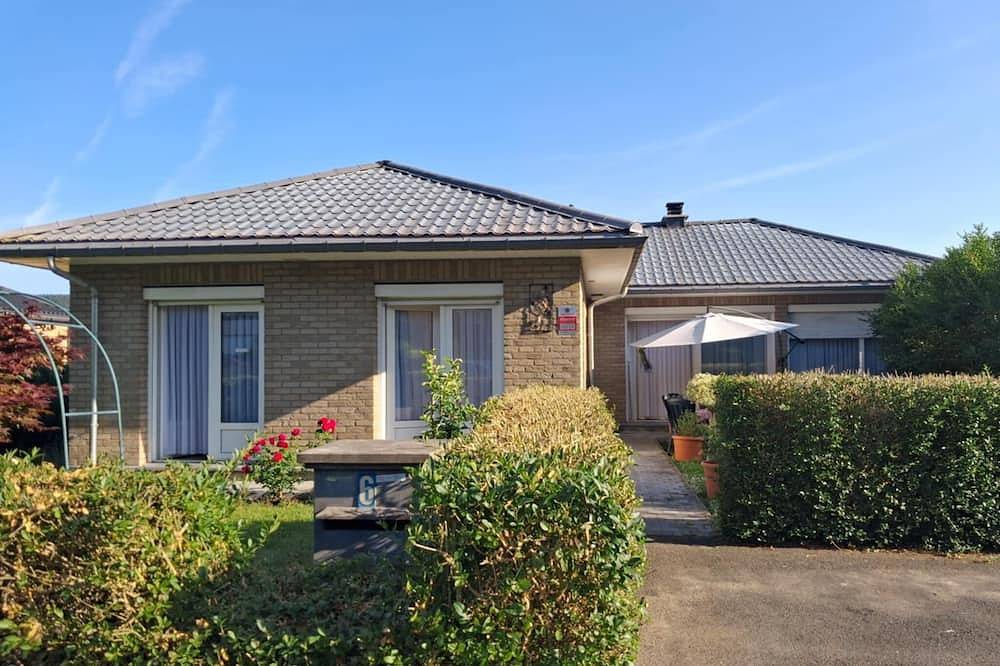 Charming bed & breakfast in enchanting Malmedy with Wifi and free parking. in Malmedy, Natuurgebied Hautes Fagnes