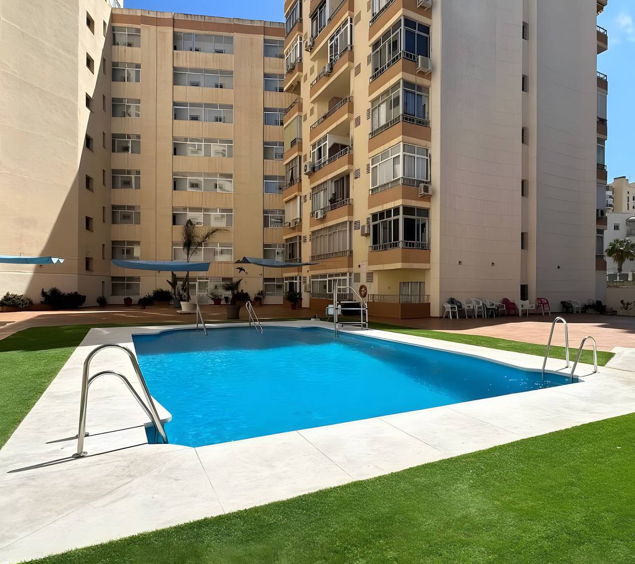 Ganzes Studio, Einzimmerapartment 'Centro Torremolinos' mit Gemeinschaftspool, Wi-Fi und Klimaanlage in Torremolinos Zentrum, Torremolinos