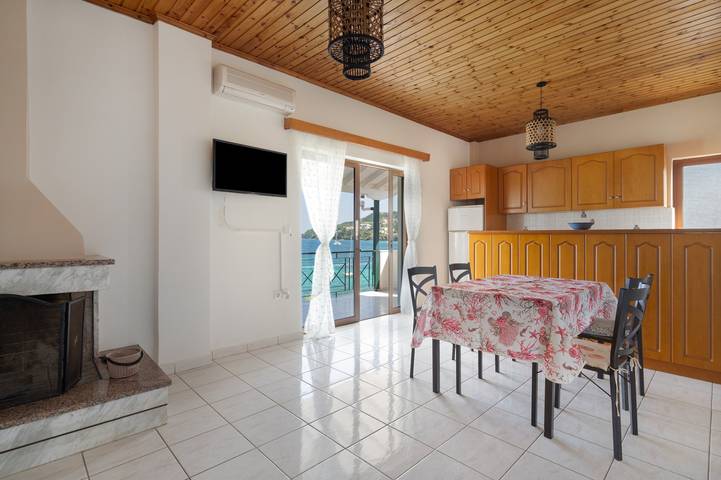 Gîte pour 4 personnes, avec balcon et jardin à Leucade - 2
