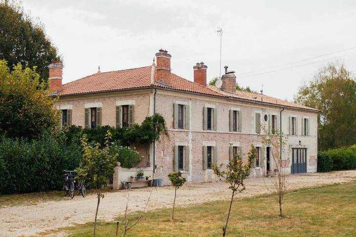 Gîte pour 2 personnes, avec jardin et vue à La Roche-Chalais - 2