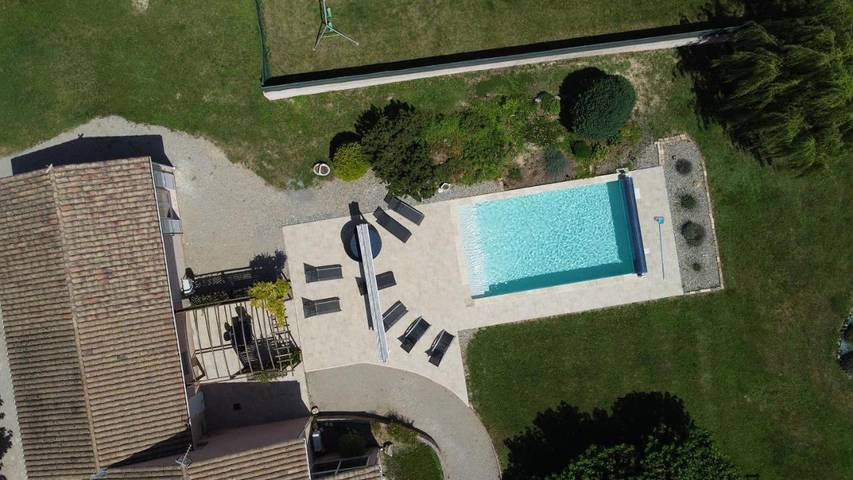 Location de vacances pour 12 personnes, avec jardin et piscine, animaux acceptés à Dauphin (homonymie) - 3