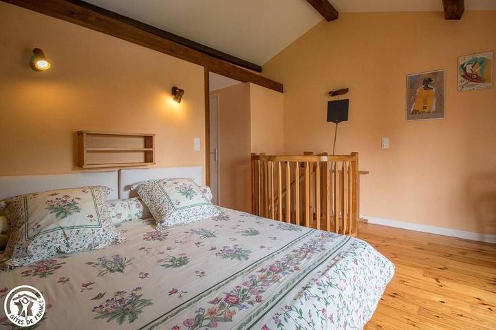 Location de vacances pour 2 personnes, avec jardin à Parent - 3