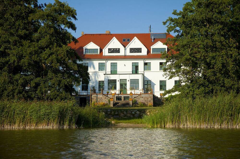 Ganze Wohnung, Familienferien direkt am See in Behren-Lübchin, Mecklenburgische Ostseeküste