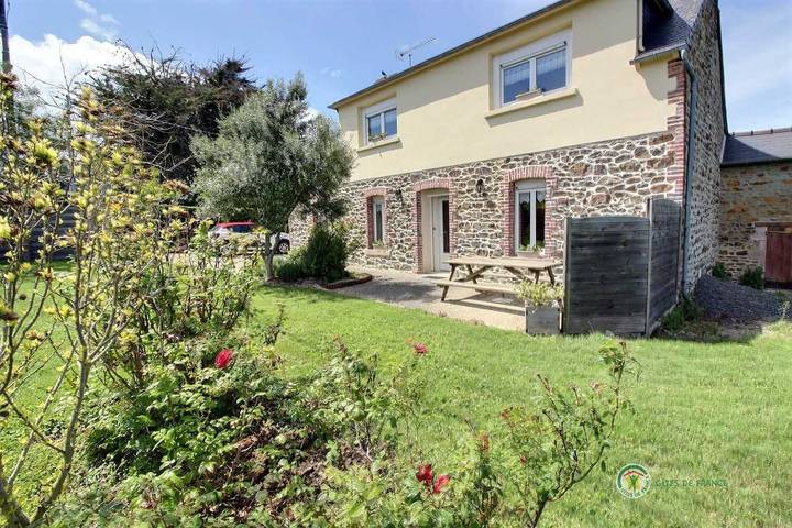 Gîte pour 9 personnes, avec Terrasse et Jardin dans Plage du Port Morvan