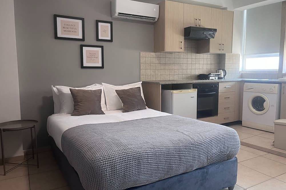 Ganze Wohnung, Phaedrus Living: Hoopoe Residencies 204 in Nikosia, Südzypern