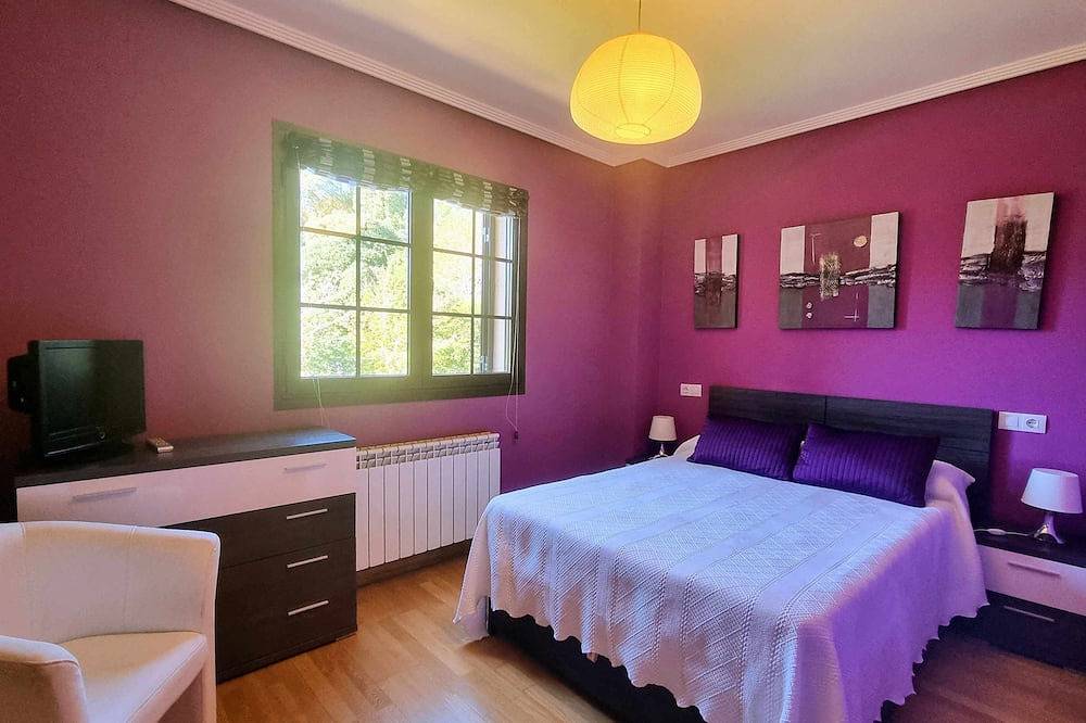 Entire apartment, Apartment La Ventana del Cuera in Llanes, Costa Verde (Spain)