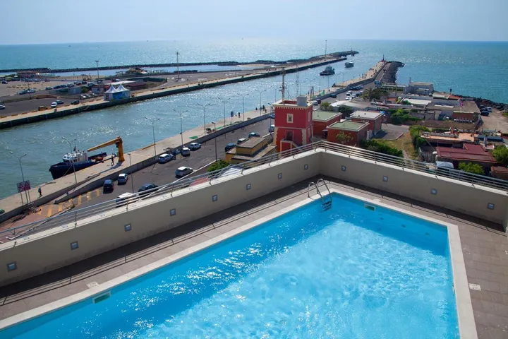 Hotel for 3 people, with view and sauna as well as pool and garden - 1