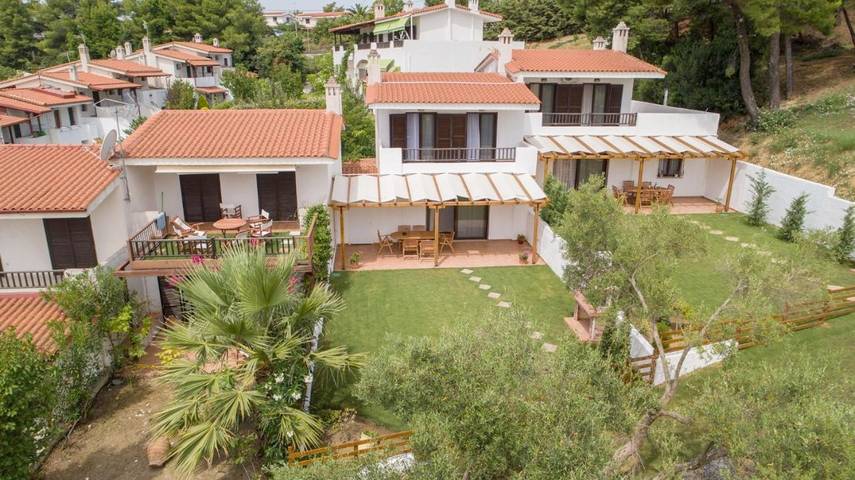 Villa für 12 Personen, mit Ausblick und Garten, kinderfreundlich - 1