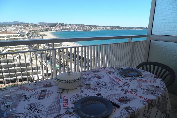 Appartement entier, F2 Front De Mer avec Wifi et Garage in Fréjus Plage, Fréjus