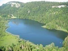Gîte pour 5 personnes, avec jardin ainsi que sauna et terrasse, animaux acceptés dans Lac de Chalain - 2