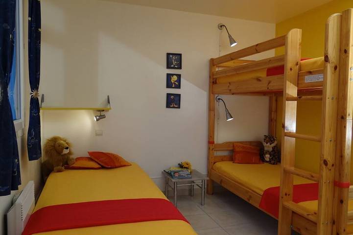 Gîte pour 7 personnes, avec piscine ainsi que jardin et jacuzzi, animaux acceptés à Notre-Dame-de-Londres - 3