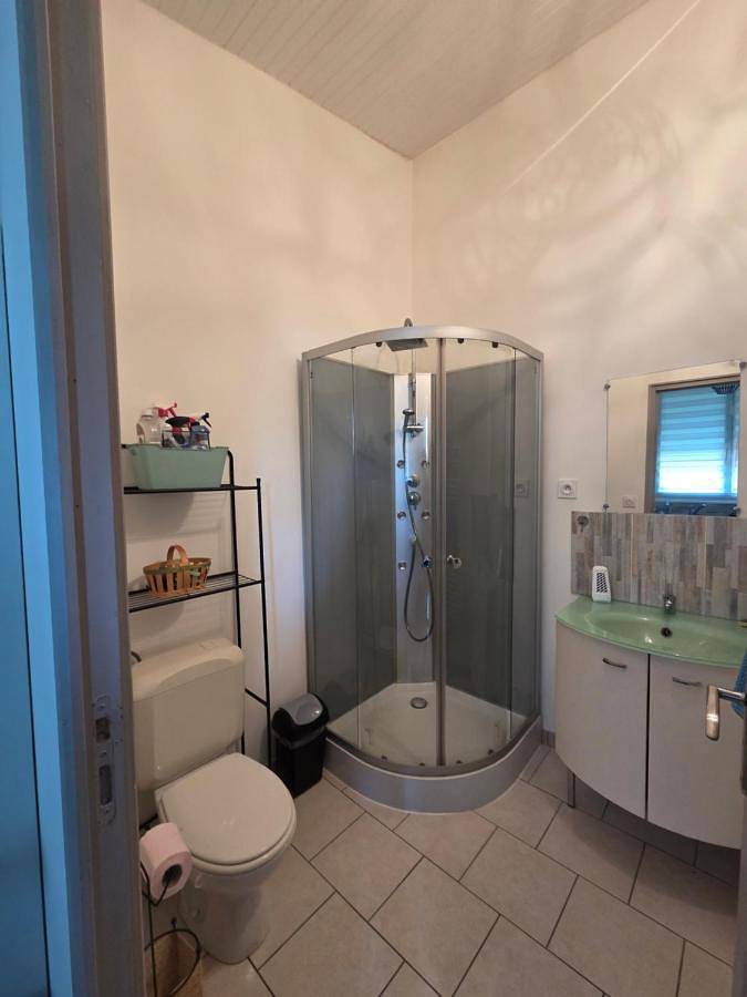 Gîte pour 3 personnes, avec terrasse et jardin à Saint-Savin (Gironde) - 2