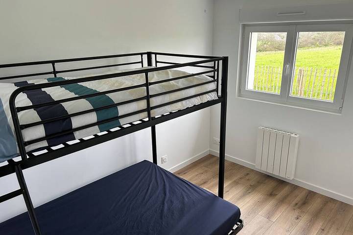 Location de vacances pour 6 personnes, avec terrasse ainsi que jacuzzi et jardin, animaux acceptés à Goulven - 2