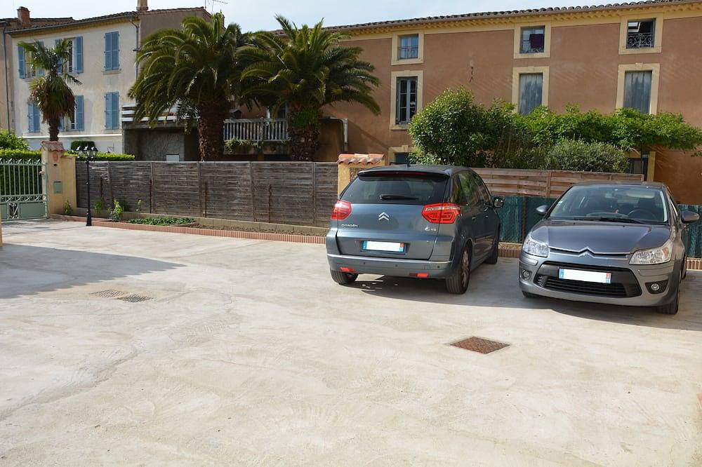 Entire apartment, Appartement terrasse. Special Offre Juillet-Août 20% réduction. in Carcassonne, Carcassonne region