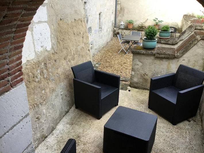 Gîte pour 3 personnes, avec jardin et piscine, adapté aux familles à Allemans - 2