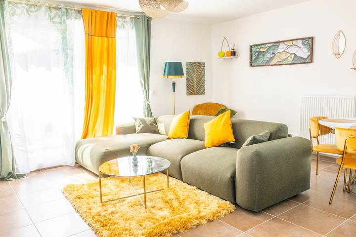 Ganze Ferienwohnung, Alpine Arve Get'Away in Cluses, Region Bonneville