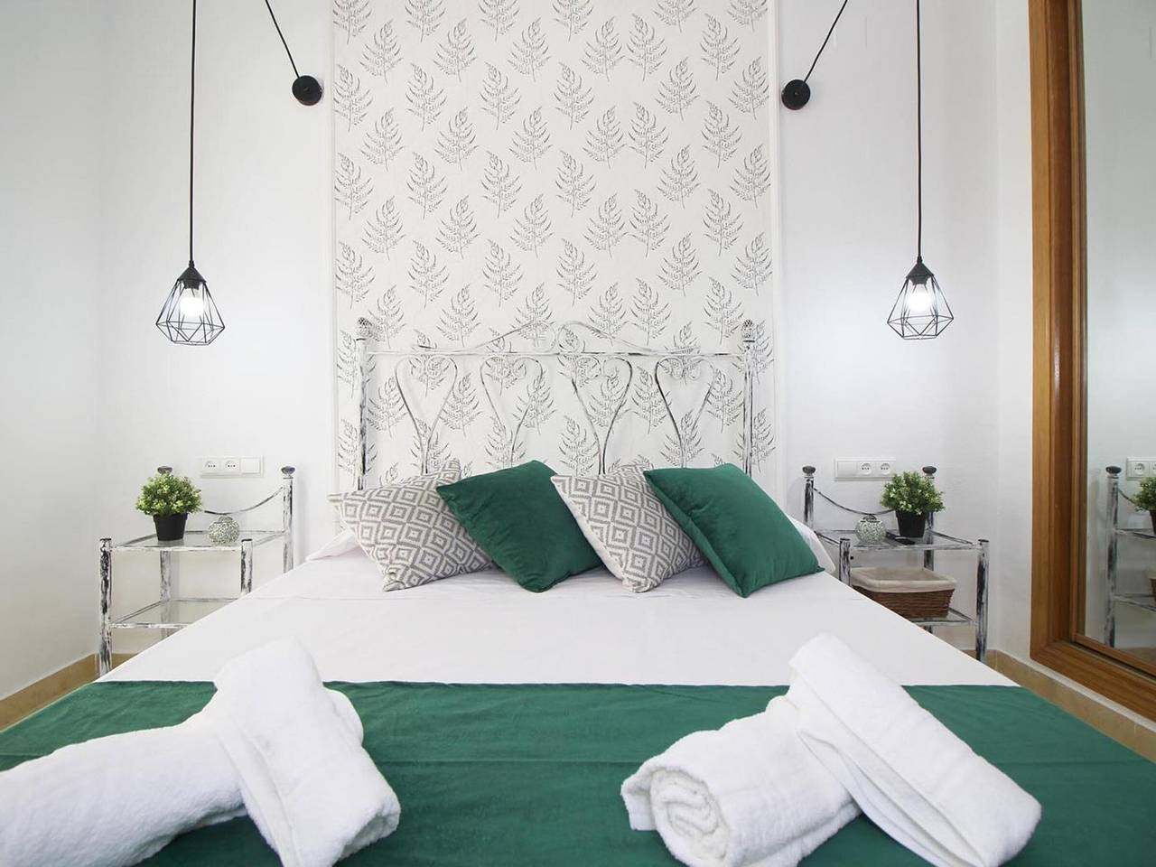Ganze Wohnung, Haus am Meer in Benajarafe mit Pool und Parkplatz in Playa de Benajarafe, Vélez-Málaga