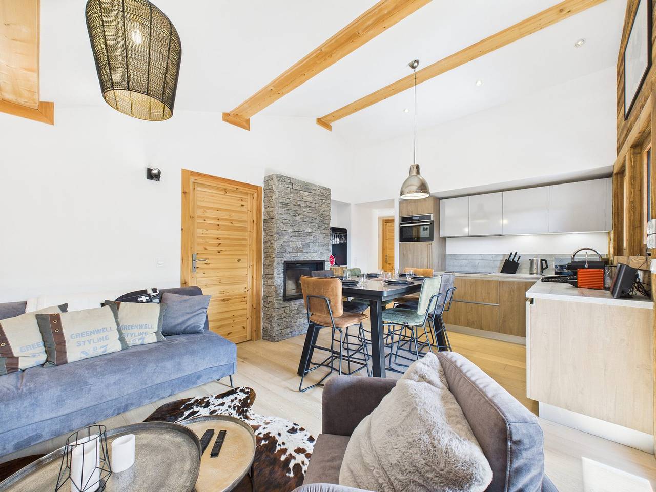 Entire apartment, Les Gets - Lovely apartment with balcony and fireplace near the slopes in Les Gets, Les Portes du Soleil