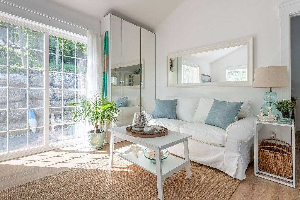 Ein Schlafzimmer voll ausgestattetes Luxus-Cottage in Mahone Bay in Mahone Bay, Neuschottland