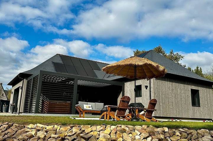 Location de vacances pour 4 personnes, avec Jacuzzi et Terrasse ainsi que Jardin et Sauna à Blandouet