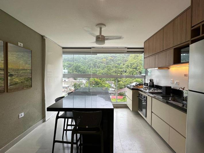 Casas e apartamentos de temporada para 2 pessoas, com piscina em Toninhas Ubatuba