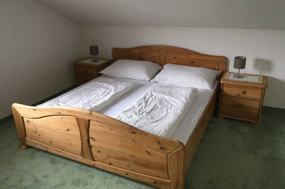 Ganze Wohnung, Klinglerhof Ferienwohnungen - Ferienwohnung Bergblick in Tuxer Alpen, Aschau im Zillertal