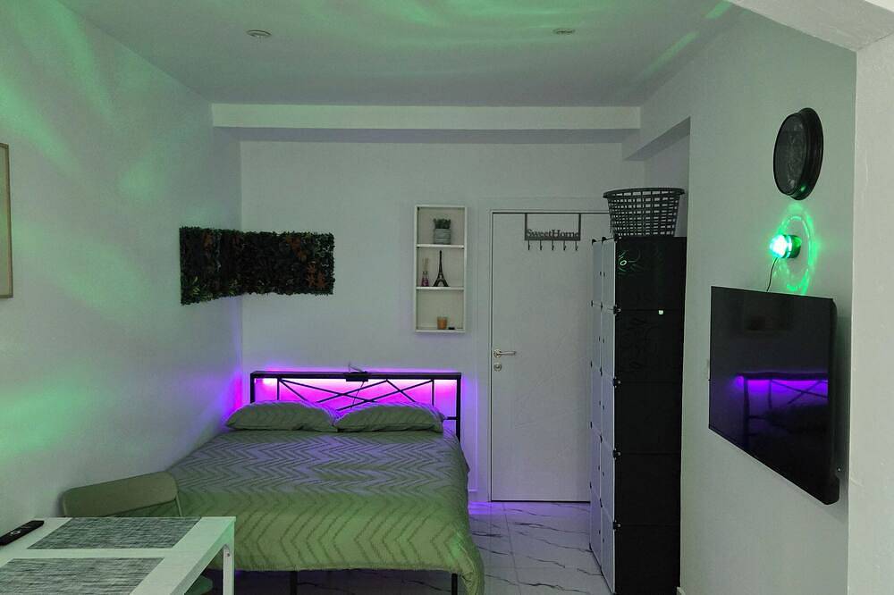 Apartamento entero, Modern air-conditioned studio - Independent entrance in Bourgoin-Jallieu, Región de La Tour-du-Pin