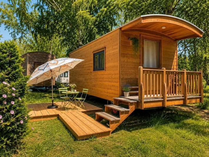 Chambre d’hôte pour 2 personnes, avec Balcon et Terrasse ainsi que Jardin et Piscine