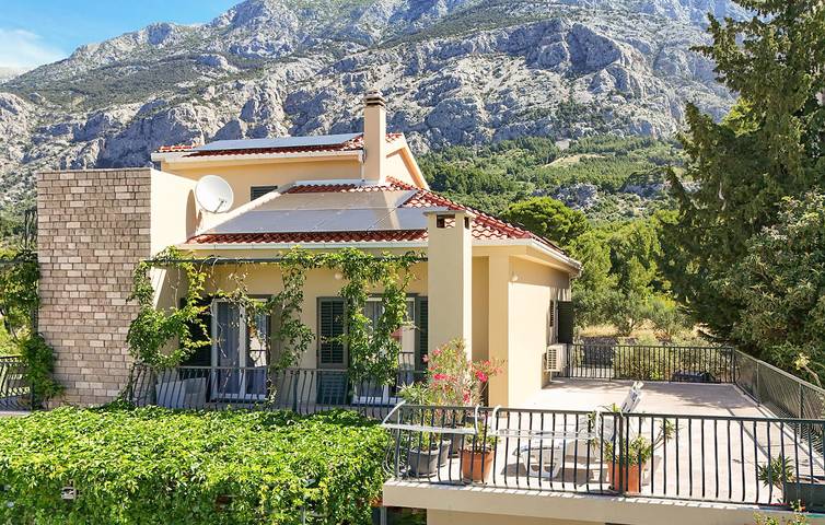 Ferienhaus für 12 Personen, mit Terrasse in Makarska - 2