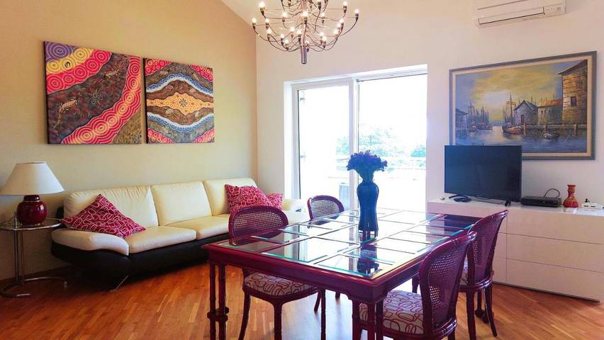 BnB für 6 Personen, mit Ausblick und Balkon in Umag