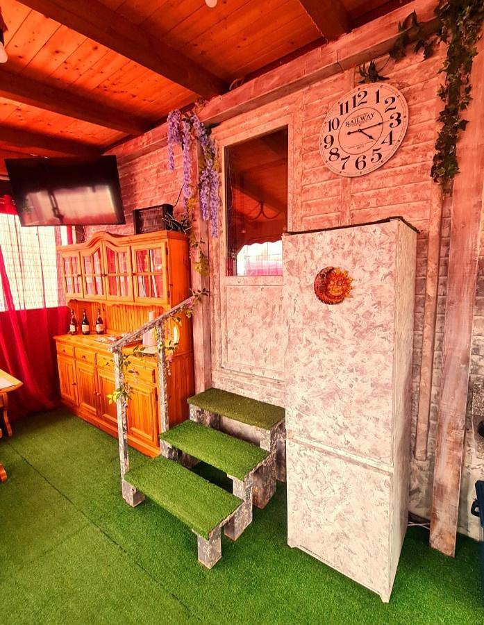 Camping pour 6 personnes, avec piscine ainsi que bassin pour enfant et jardin, animaux acceptés dans Lac de Côme - 4