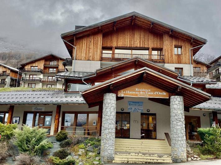 Appartement de vacances pour 6 personnes, avec vue et piscine ainsi que terrasse et sauna