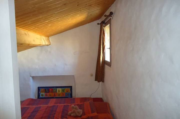 Village house at the foot of Mont Ventoux in Bédoin, Parc naturel régional du Mont-Ventoux