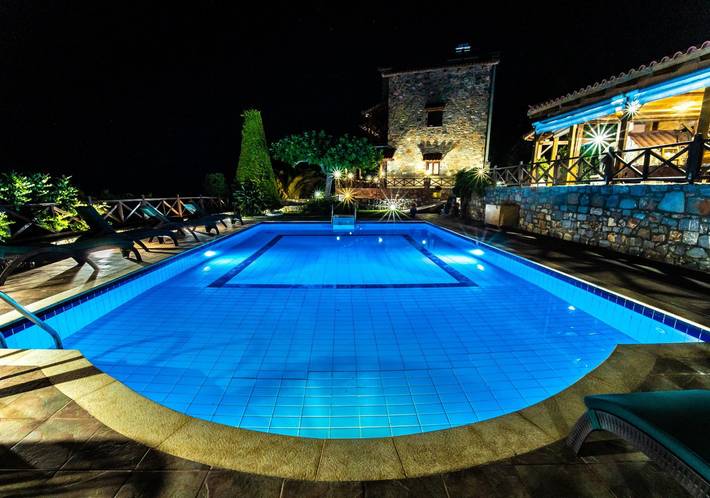 Villa für 9 Personen, mit Pool und Garten, mit Haustier in Agios Nikolaos