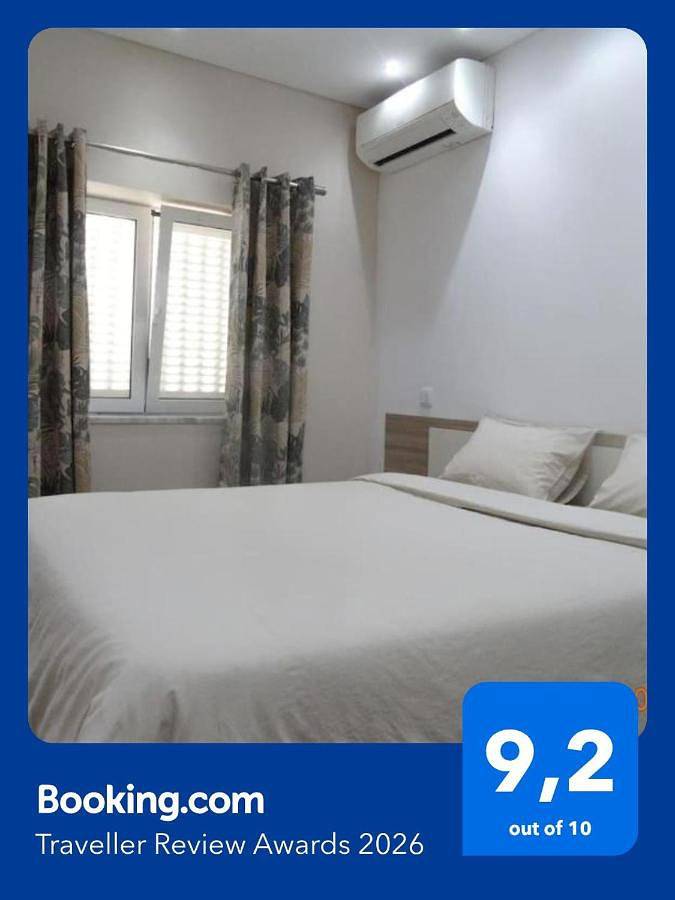 Chalet para 7 personas, con piscina y jardín en Portimão