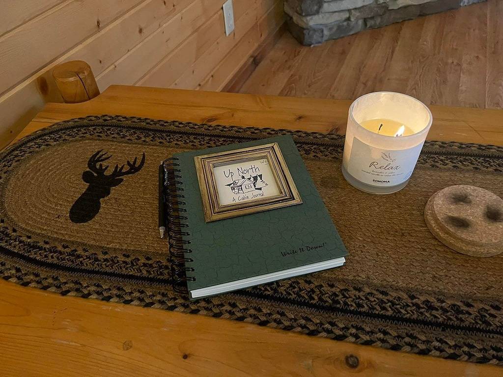 Cozy 2 Bed 2 Bath Cabin located next to Three Bears Resort in Warrens Wisconsin in Warrens, Monroe County (WI)