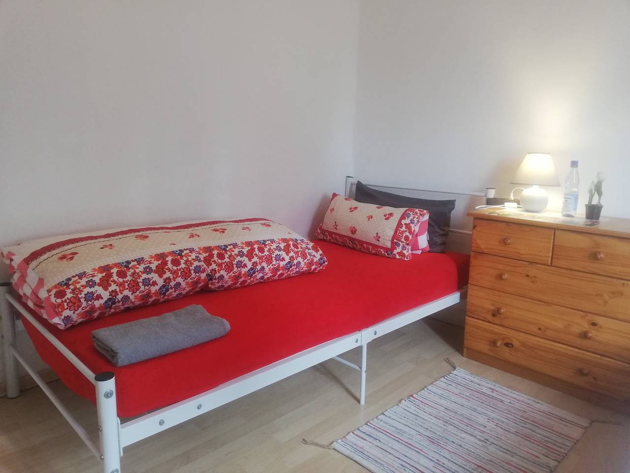 Apartamento entero, Apartment White – Haus Lindheim con wifi, encanto histórico y atención personalizada in Altenstadt, Wetterau