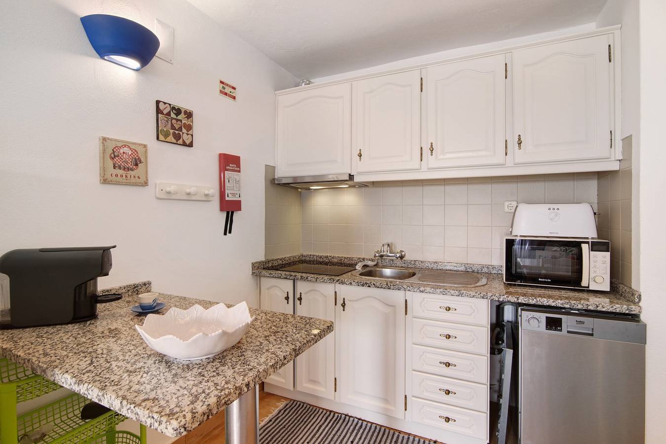 Casa de férias 'Typical Algarve Almargem 75' com terraço privado e jardim partilhado in Cabanas de Tavira, Conceição e Cabanas de Tavira