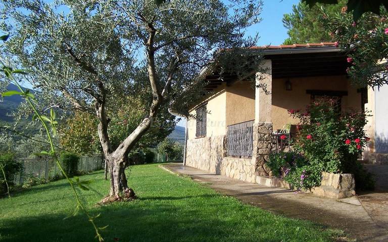 Casa de vacaciones para 5 personas, con Balcón y Terraza además de Jardín y Piscina en Valle del Jerte - 3